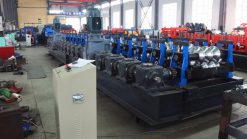 Hình Ảnh Máy Cán Sóng Hộ Lan Đường Cao Tốc