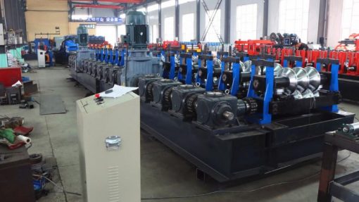 Hình Ảnh Máy Cán Sóng Hộ Lan Đường Cao Tốc